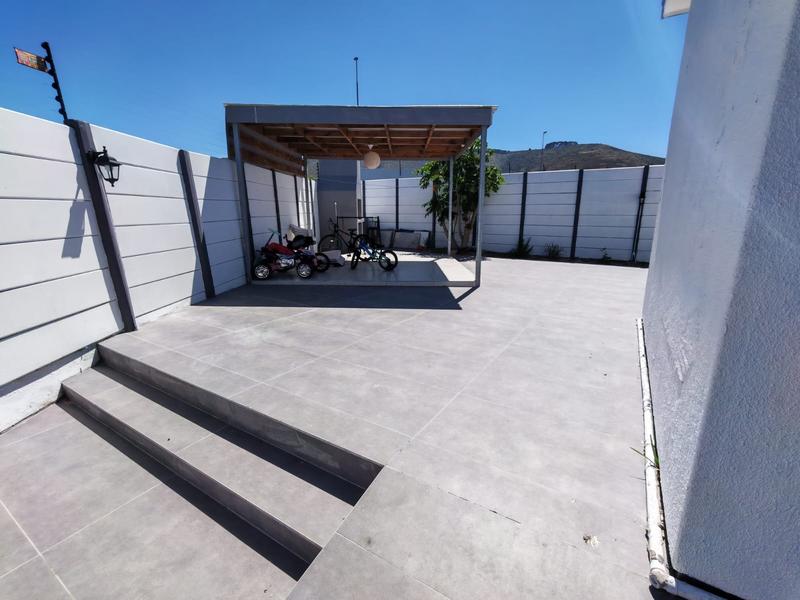 5 Bedroom Property for Sale in Welgelegen Western Cape